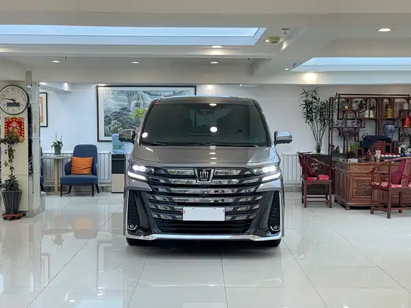 Toyota Vellfire 2024