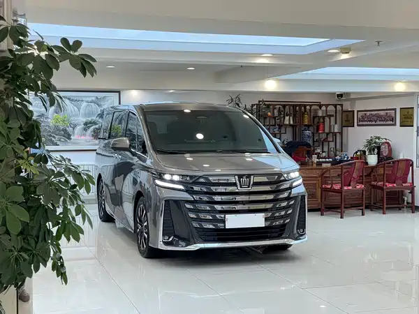 Toyota Vellfire 2024