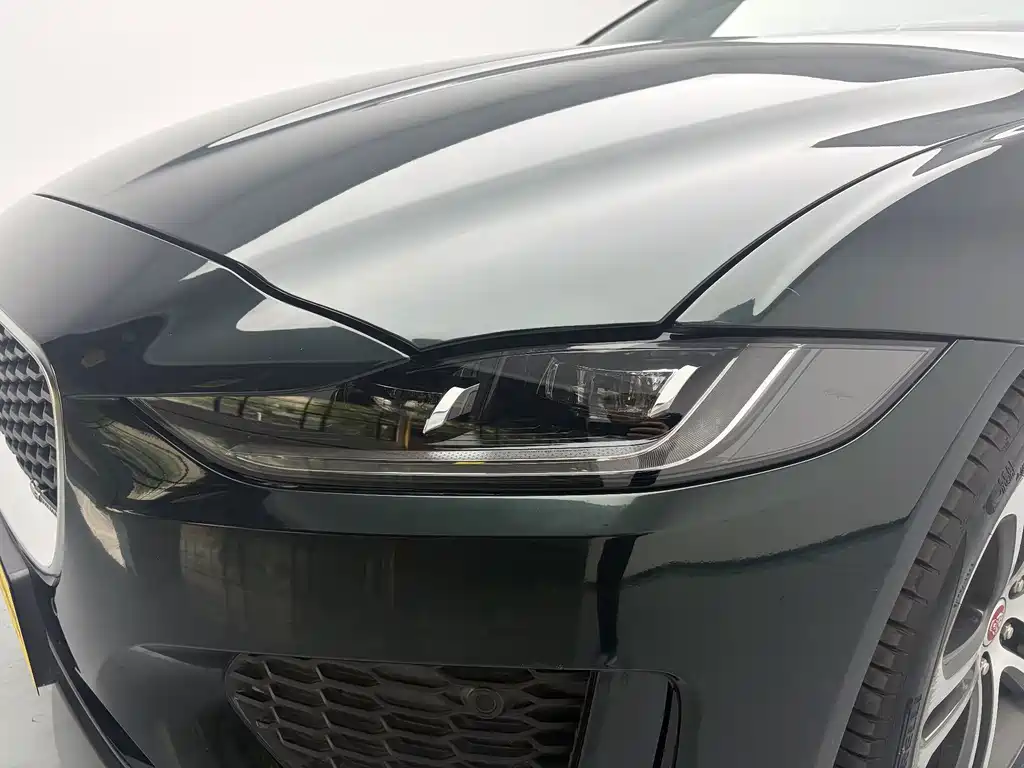 Jaguar XEL 2023 — фото 10