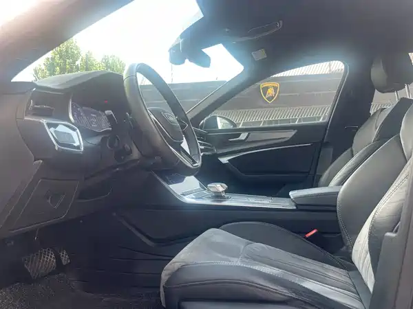 Audi A6L 2020