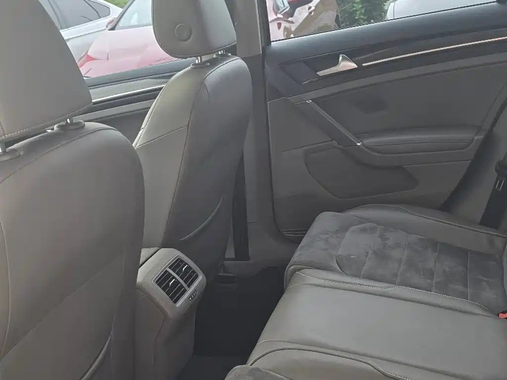 Volkswagen Golf 2016