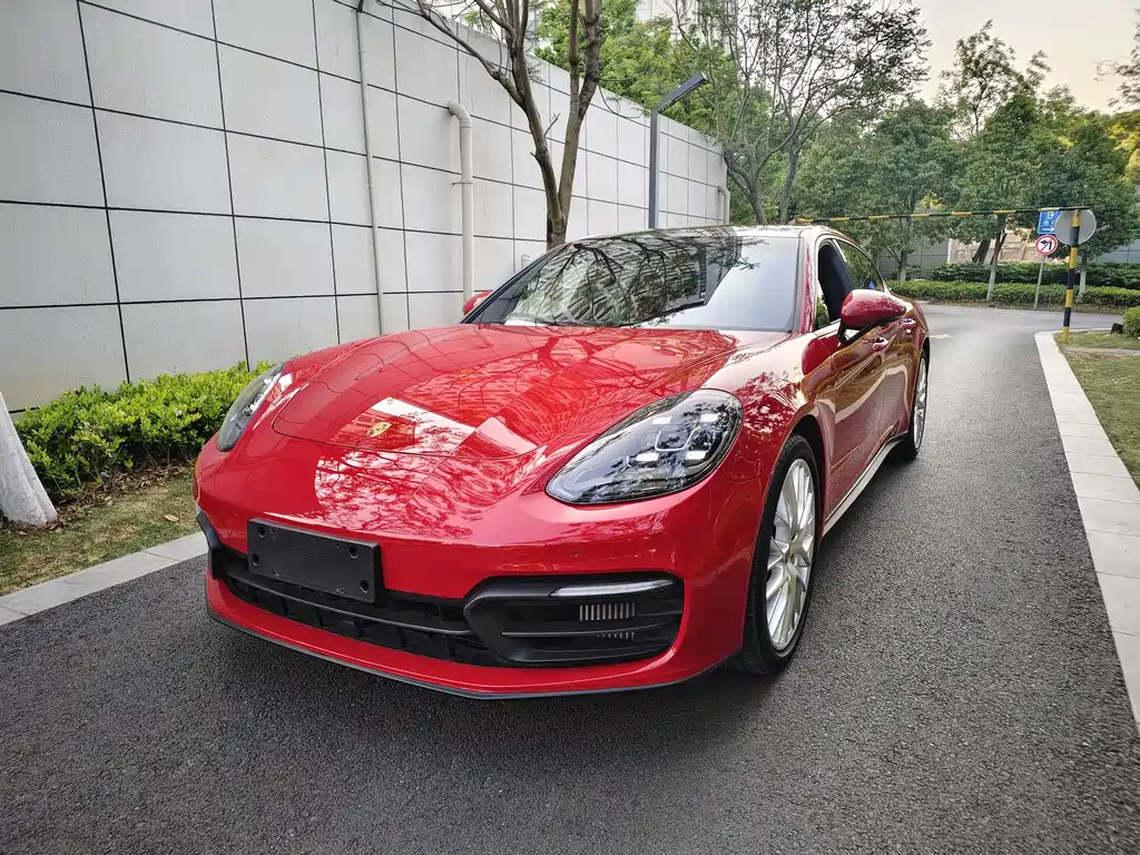 Porsche Panamera 2022