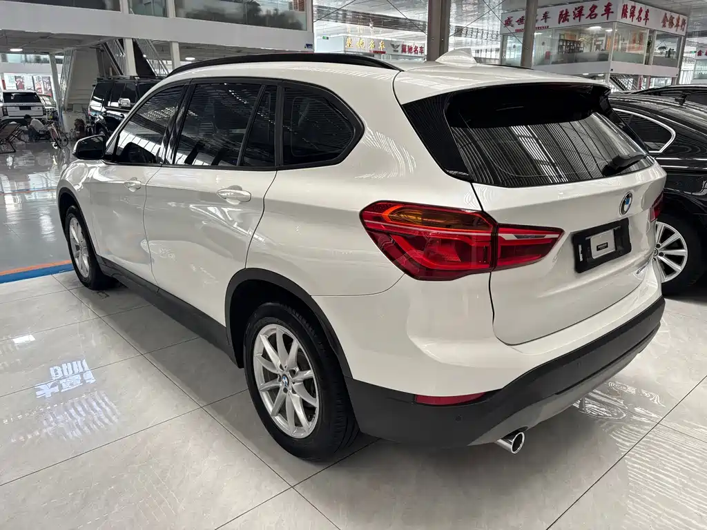 BMW X1 2019 — фото 10