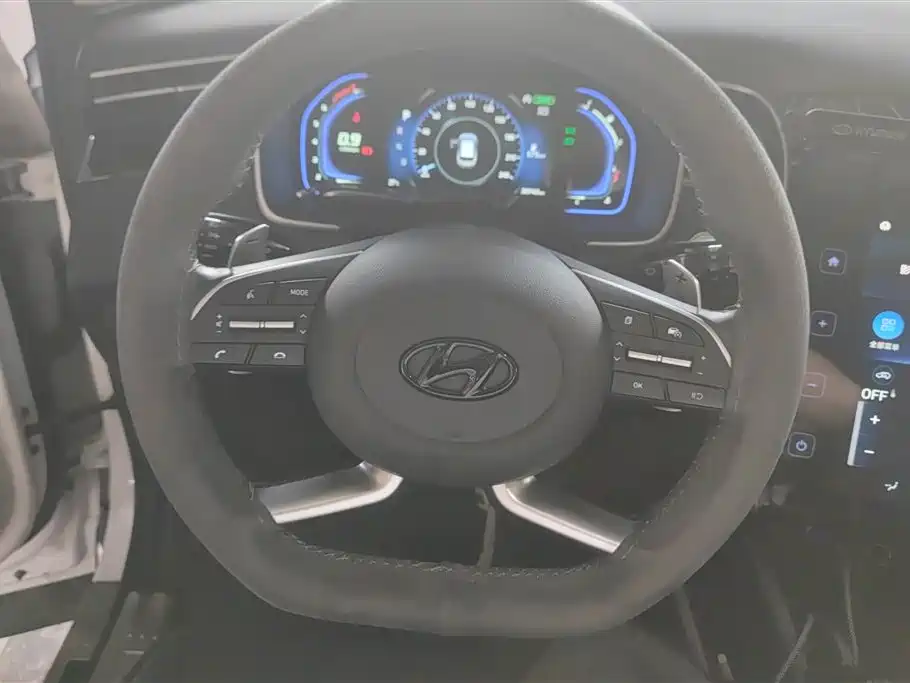 Hyundai Tucson 2023 — фото 15
