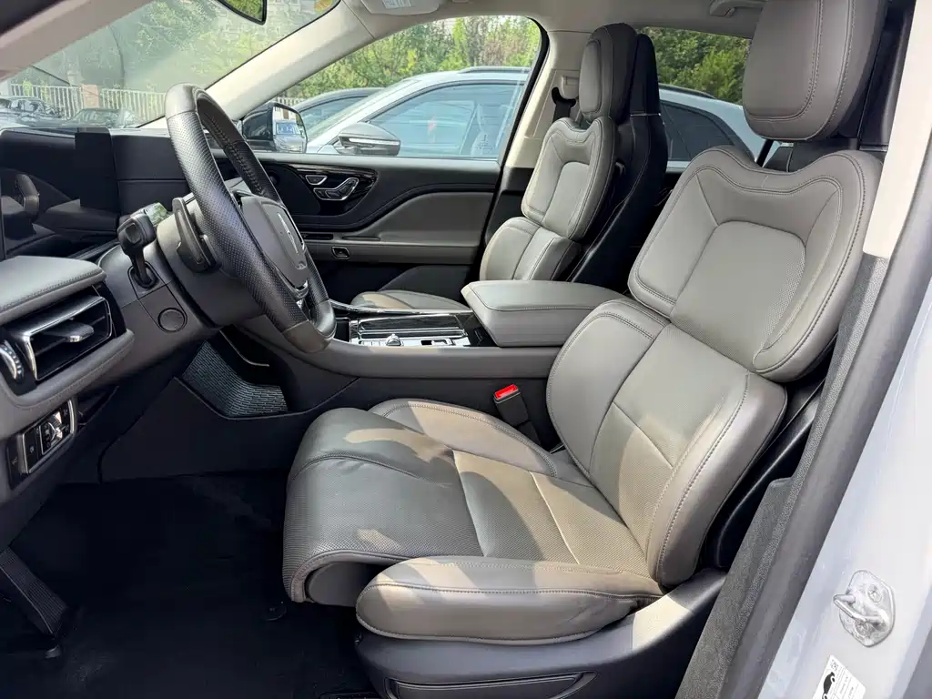 Lincoln Aviator 2024