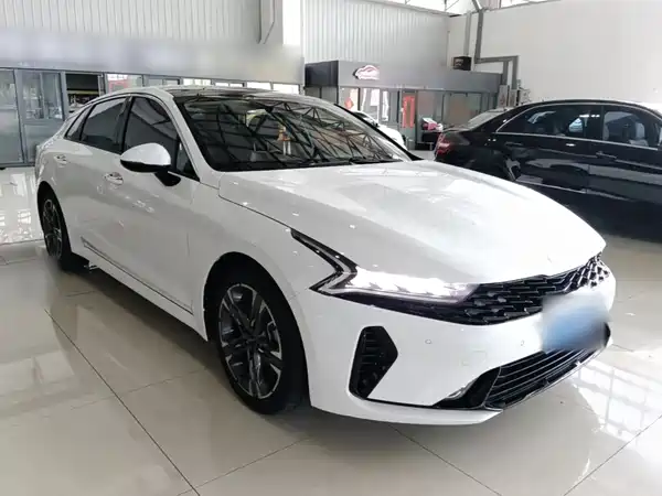 Kia K5 2025