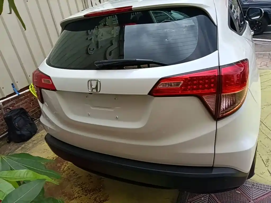 Honda Vezel 2016