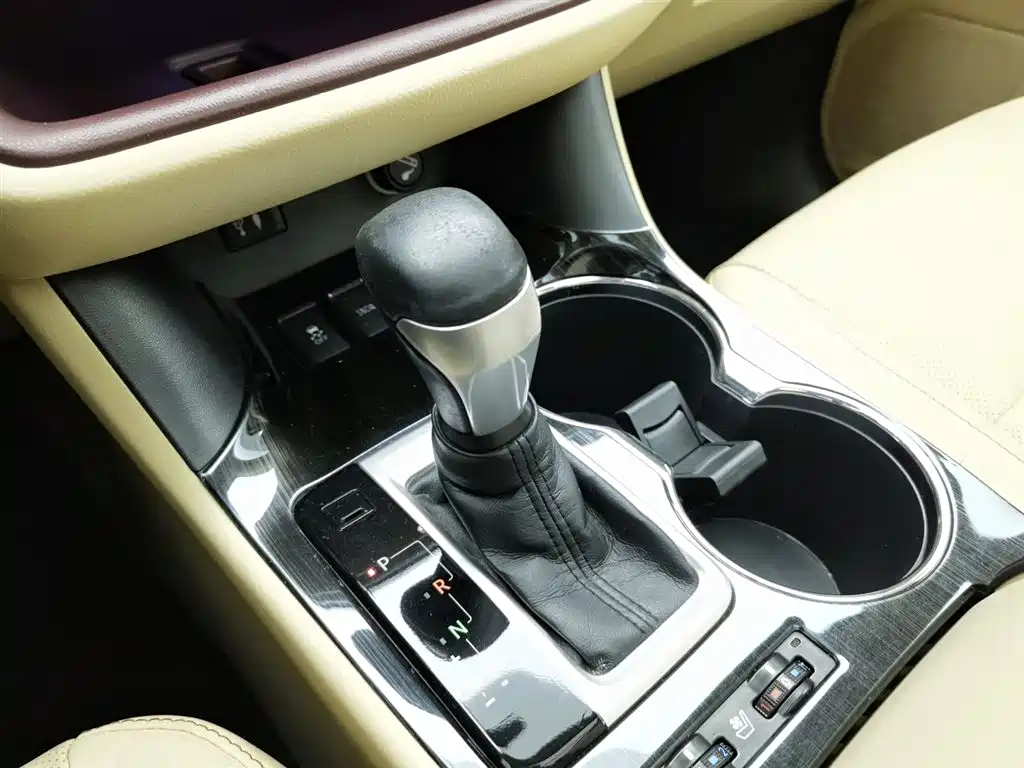 Toyota Highlander 2015 — фото 13
