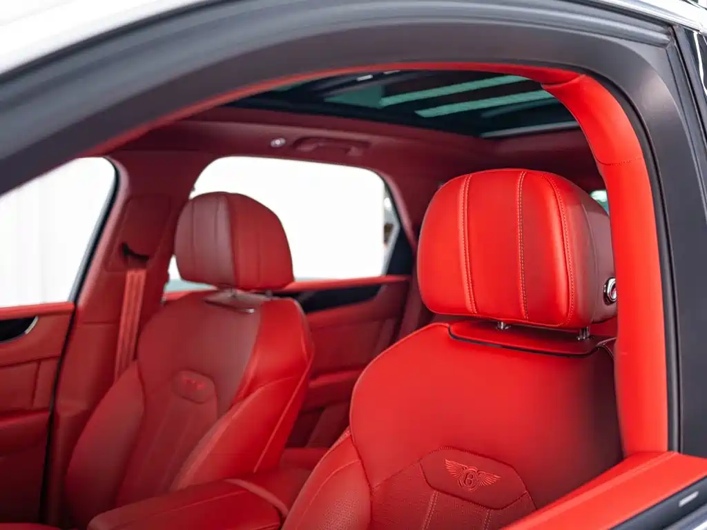 Bentley Bentayga 2022 — фото 15