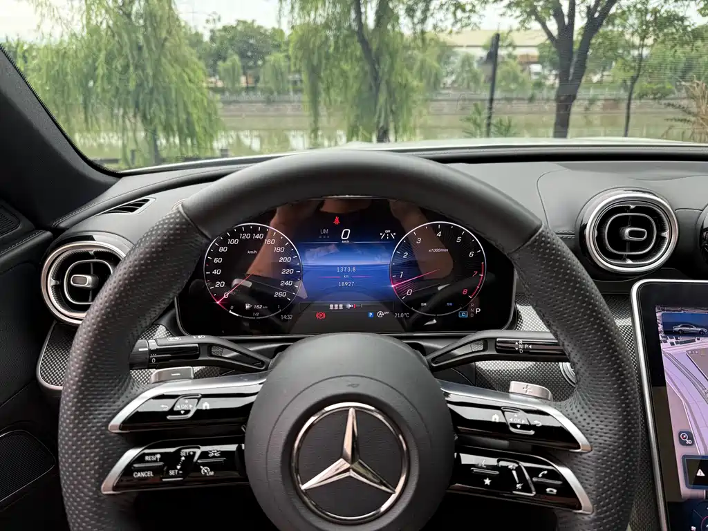 Mercedes-Benz C-Class 2024 — фото 14