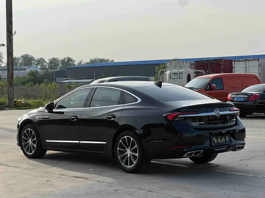Buick LaCrosse 2022 — фото 3