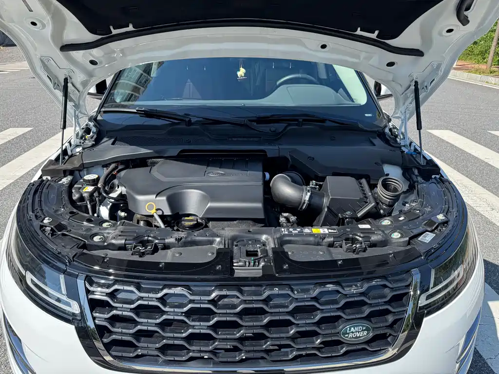 Land Rover Evoque 2023 — фото 10