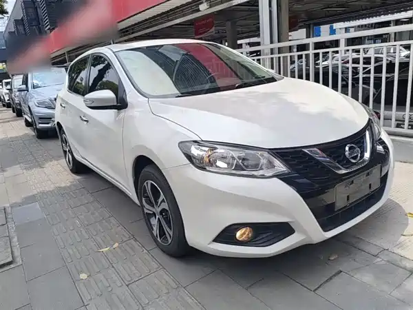 Nissan Tiida 2016