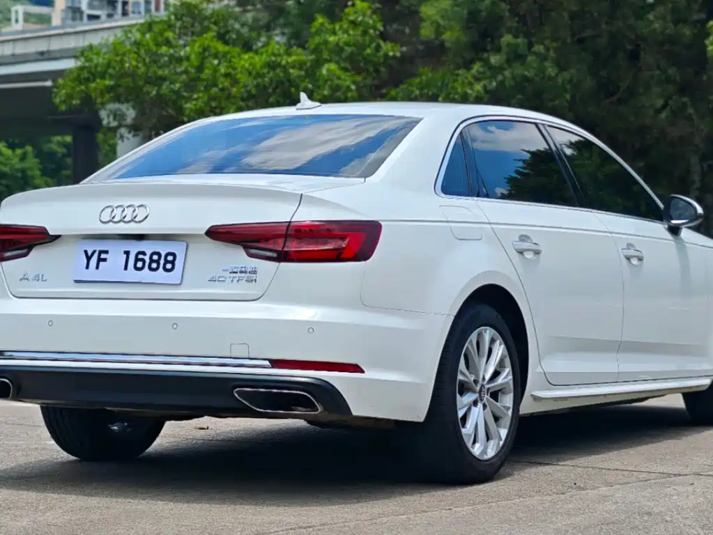 Audi A4L 2019