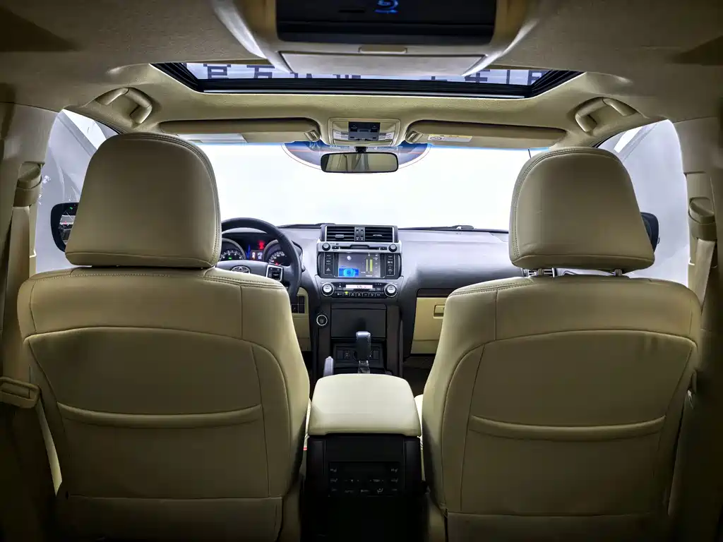 Toyota Prado 2017 — фото 23