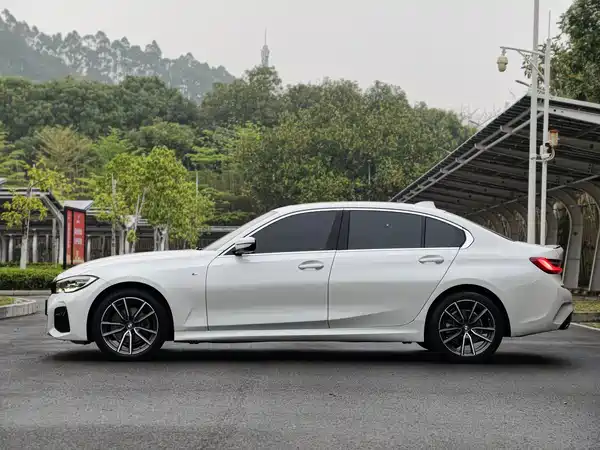 BMW 3 Series 2022