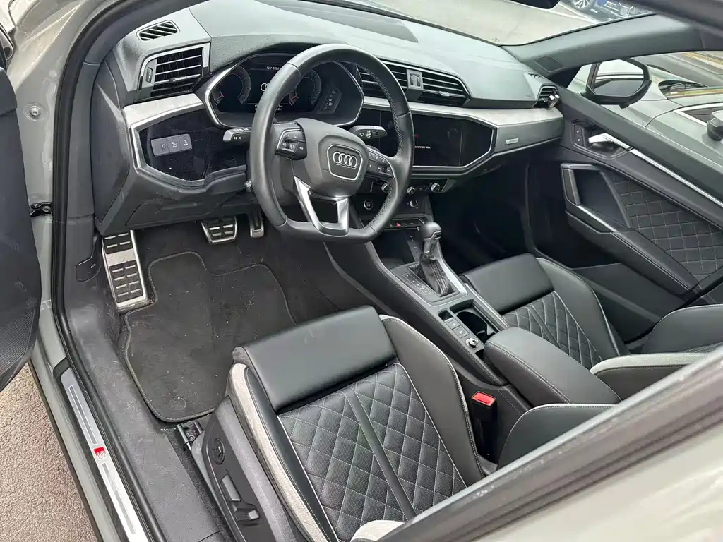 Audi Q3 2025 — фото 10