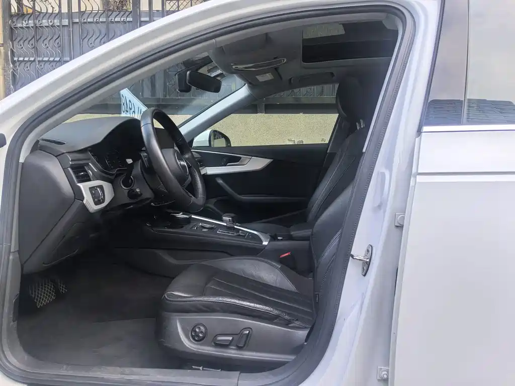 Audi A4L 2017