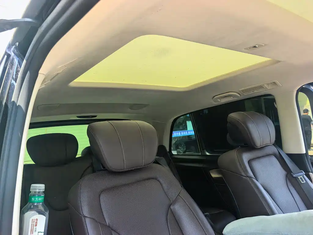 Mercedes-Benz V-Class 2023