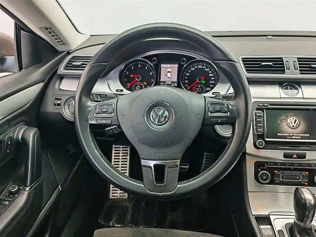 Volkswagen CC 2012 — фото 11