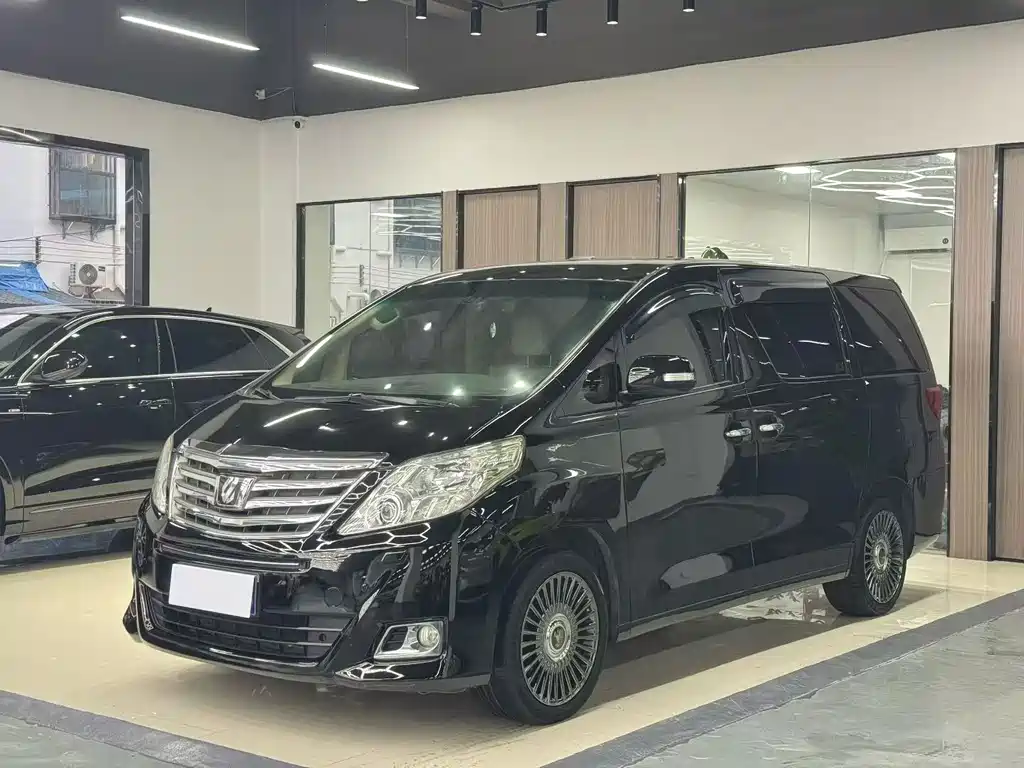 Toyota Alphard 2012
