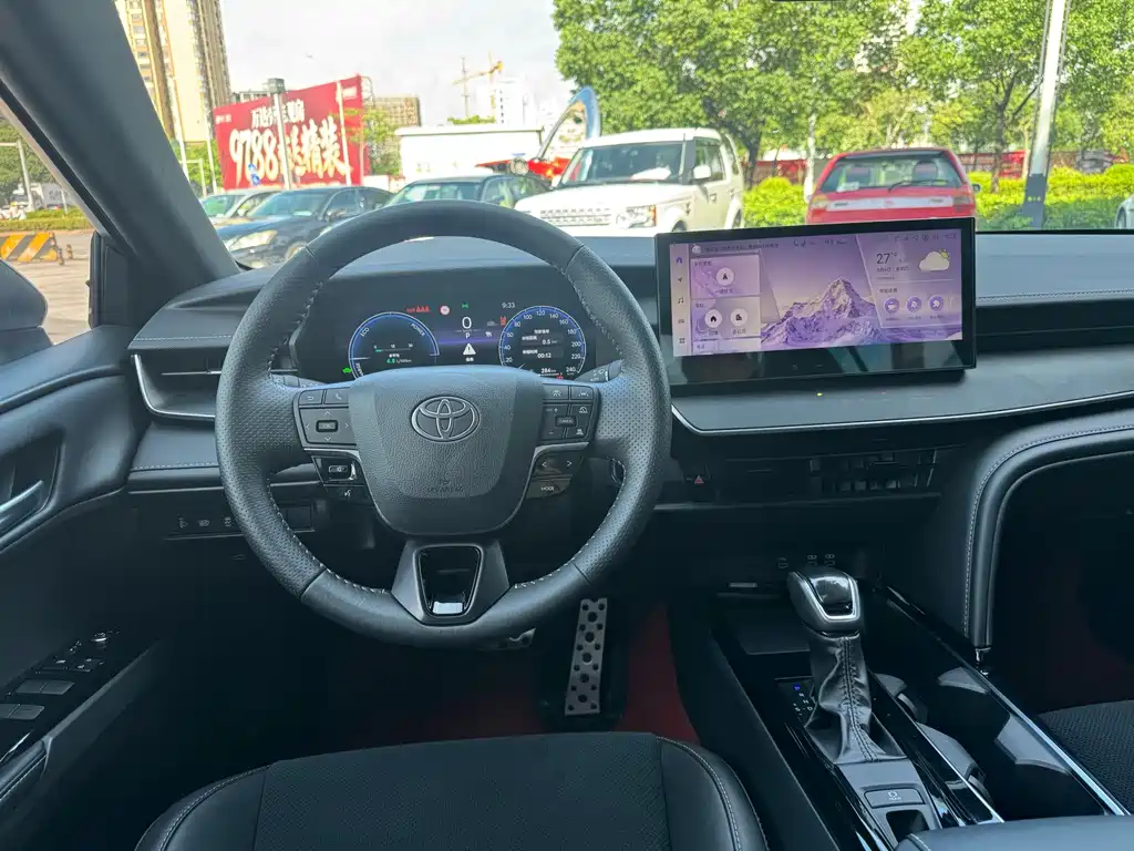 Toyota Camry 2024 — фото 16
