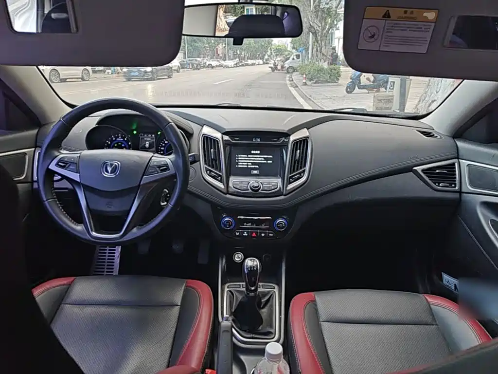 Changan Eado XT 2017 — фото 10
