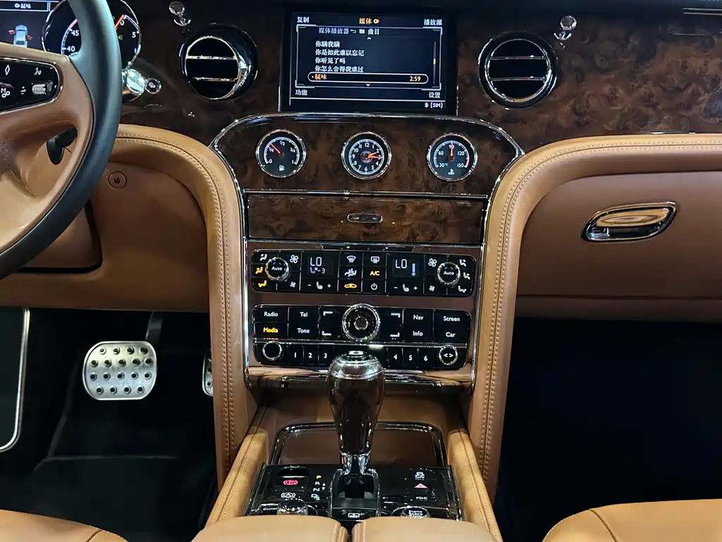 Bentley Mulsanne 2013 — фото 21
