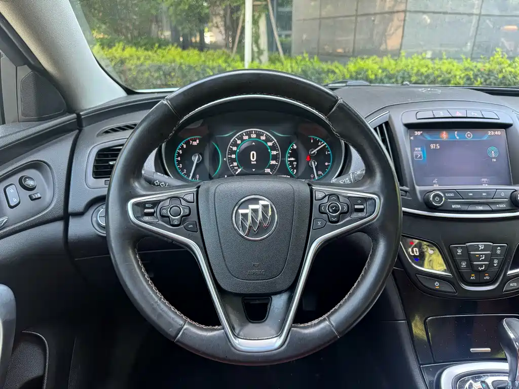 Buick Regal 2015 — фото 18