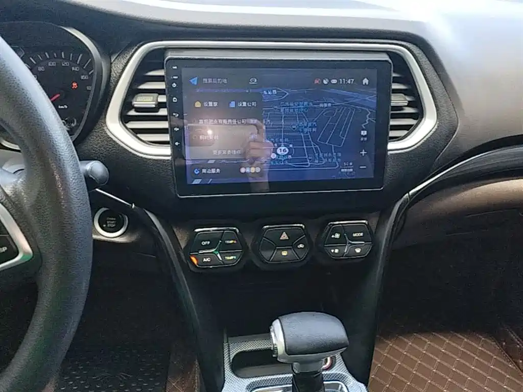 GAC Motor Trumpchi GS4 2017 — фото 13