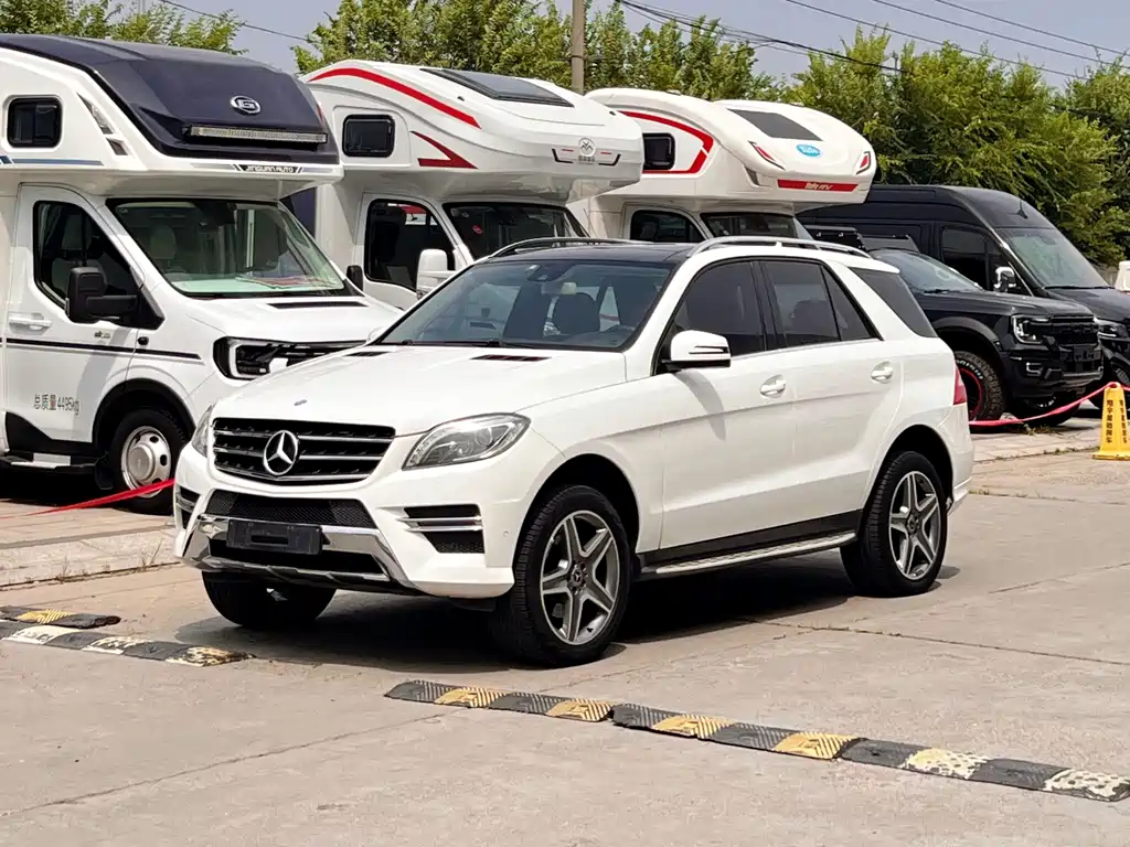 Mercedes-Benz M-Class 2015 — фото 1