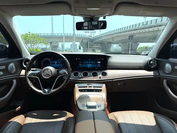 Mercedes-Benz E-Class 2022