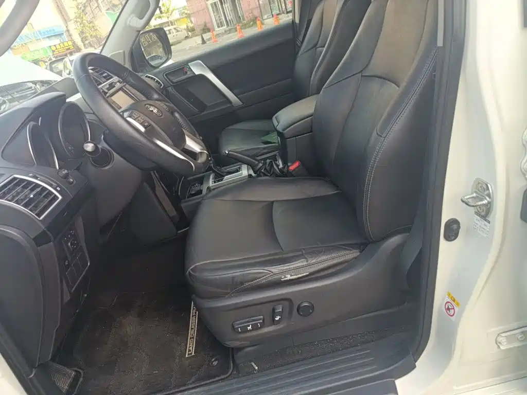 Toyota Prado 2017 — фото 11
