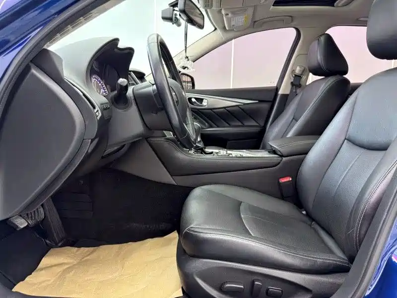 Infiniti Q50L 2017