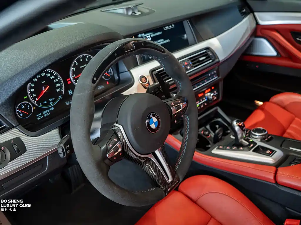 BMW M5 2017 — фото 13