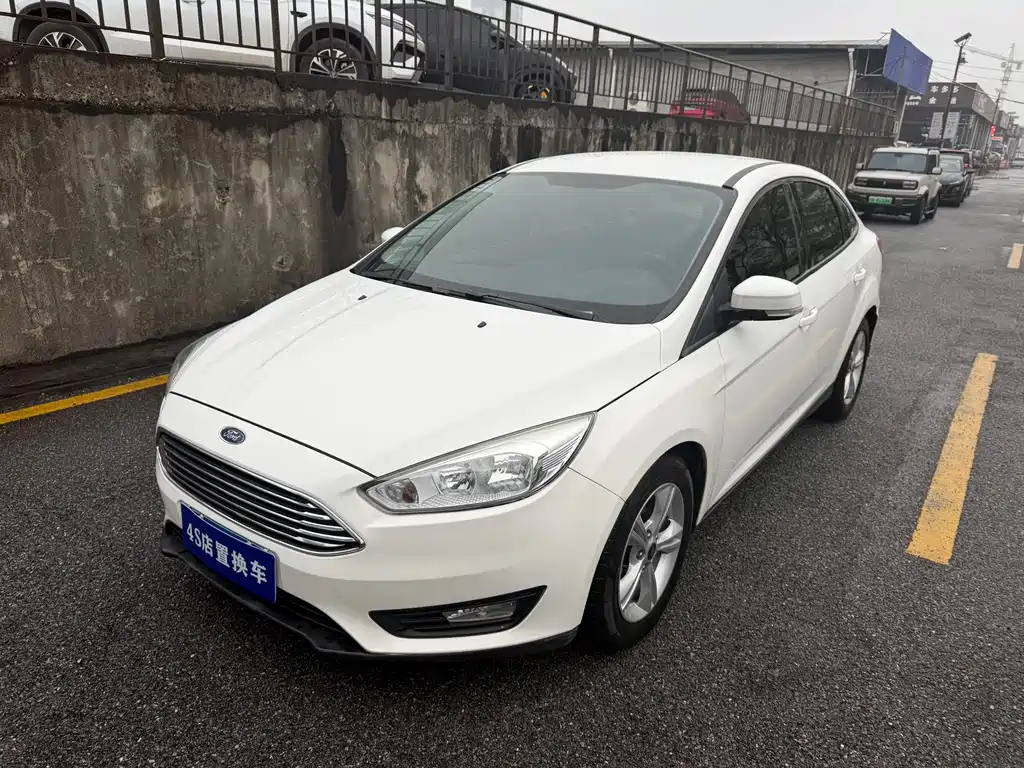 Ford Focus 2017 — фото 1