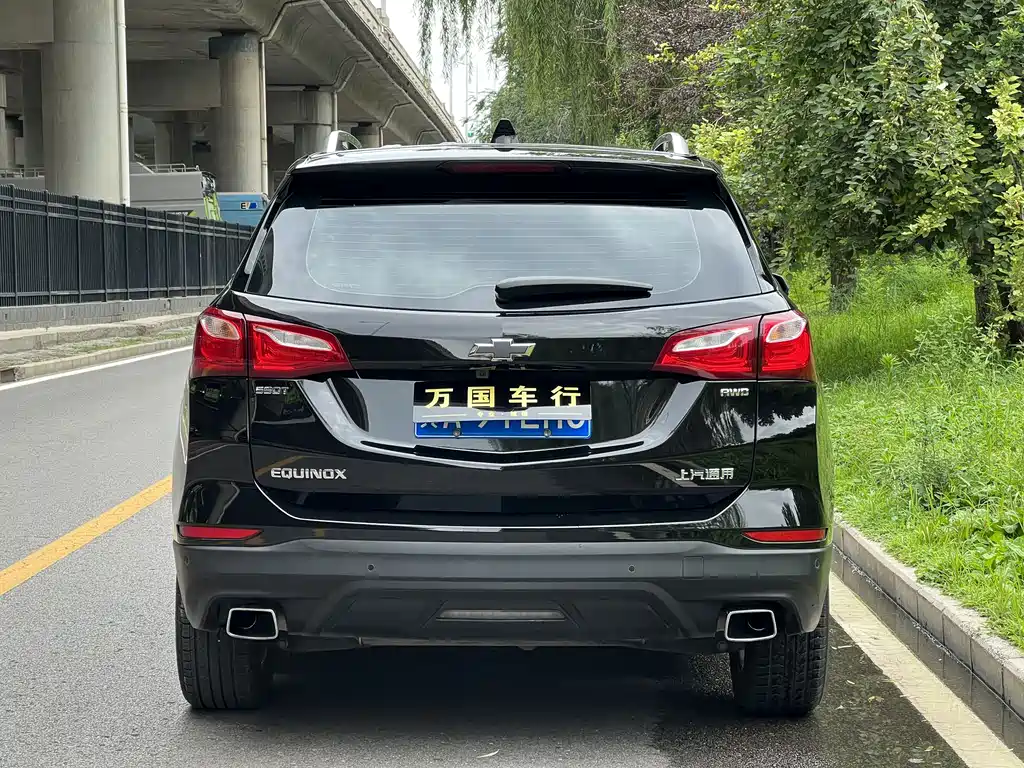 Chevrolet Equinox 2018 — фото 10
