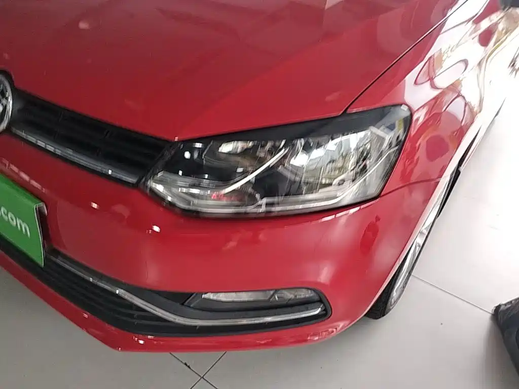 Volkswagen Polo 2015 — фото 24