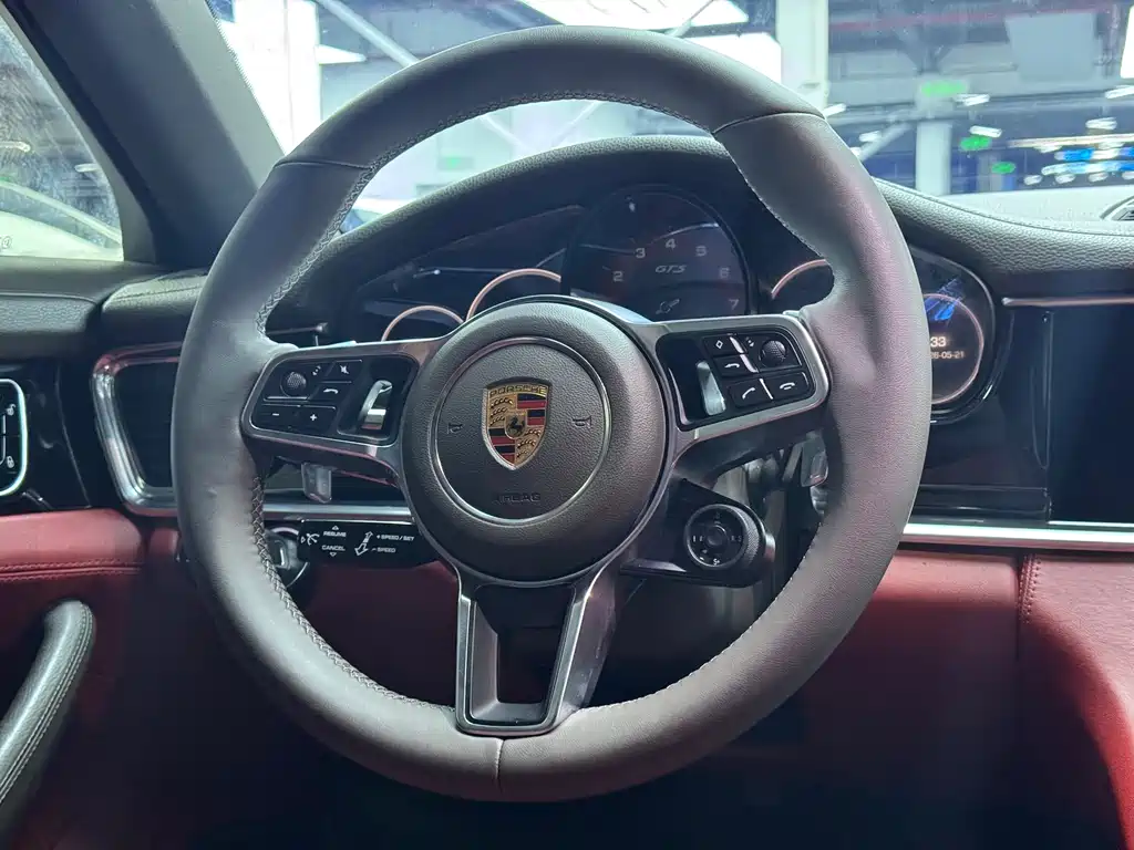 Porsche Panamera 2018 — фото 14
