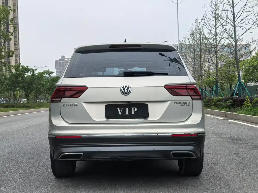 Volkswagen Tiguan L 2018 — фото 8