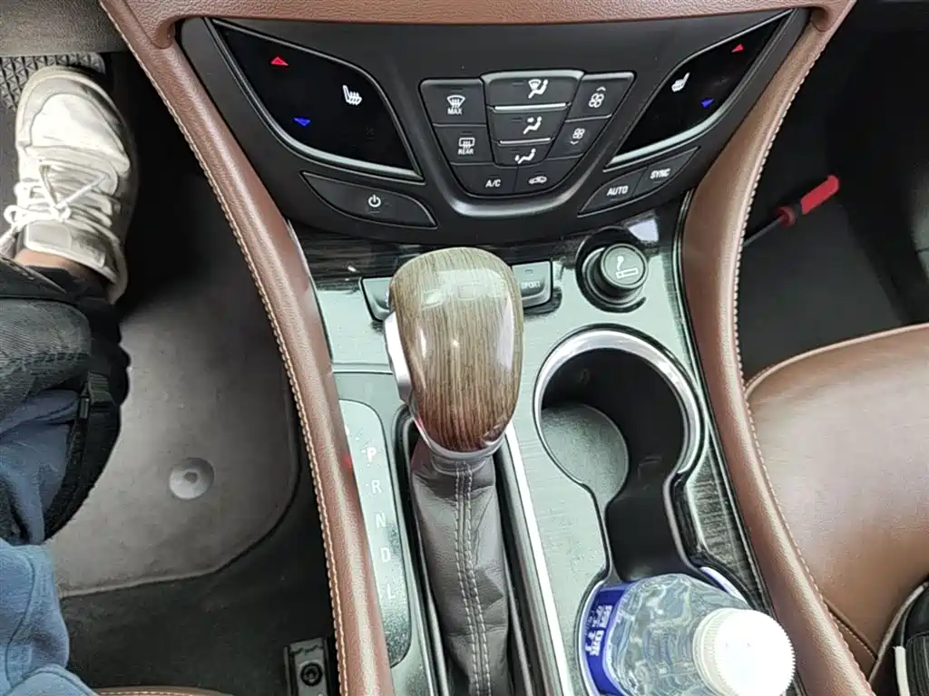 Buick Envision Plus 2020 — фото 14