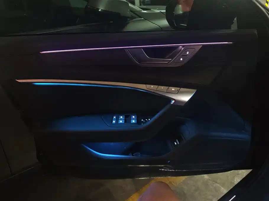 Audi A6L 2025