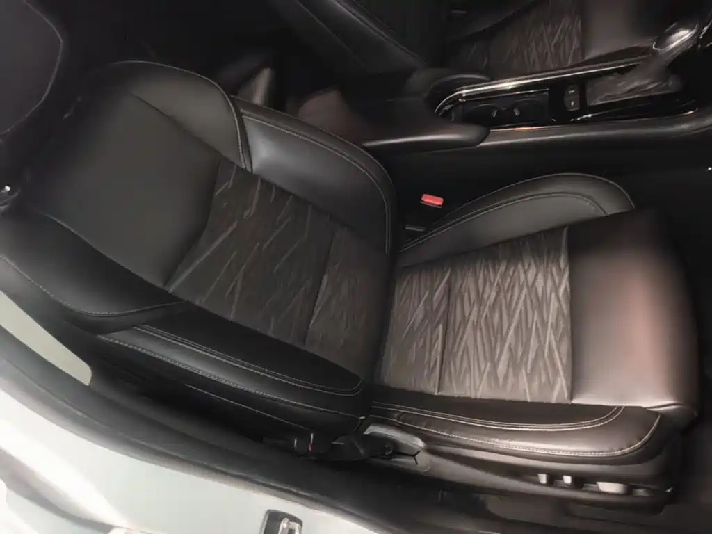 Cadillac ATS-L 2015 — фото 25