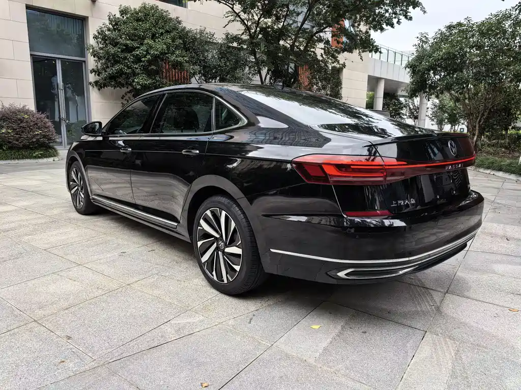 Volkswagen Passat 2022 — фото 4