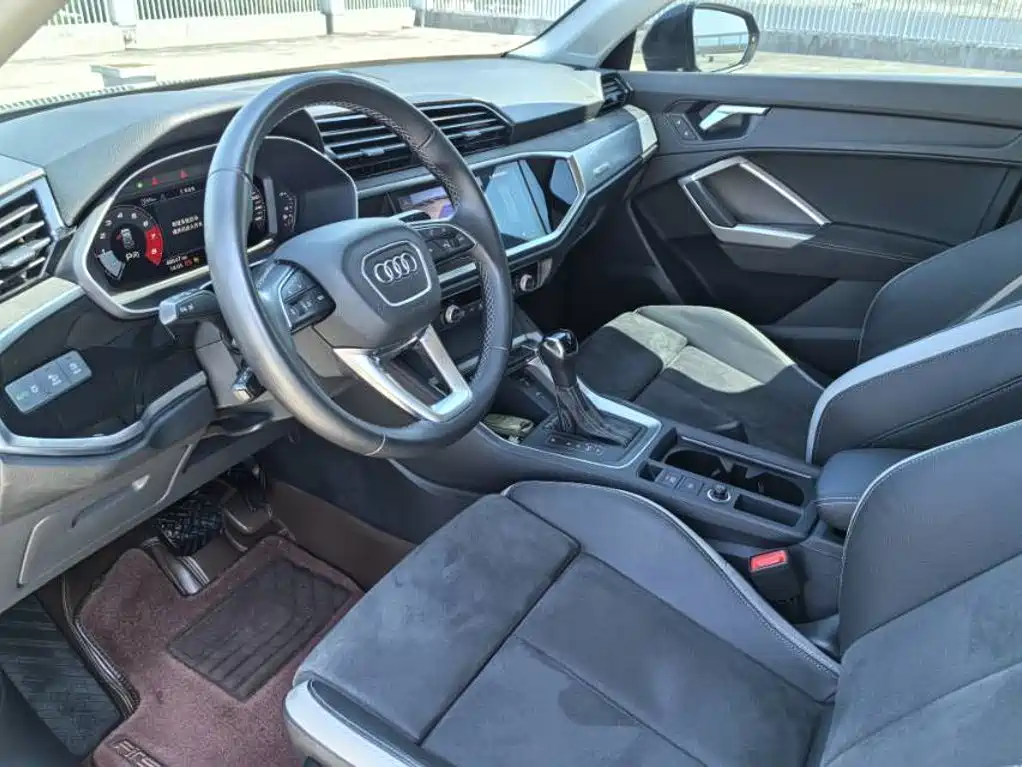 Audi Q3 2022 — фото 11