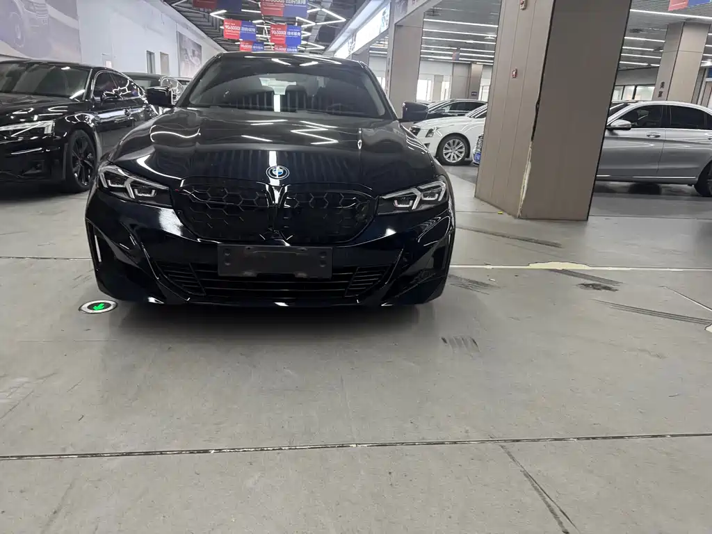 BMW i3 2024