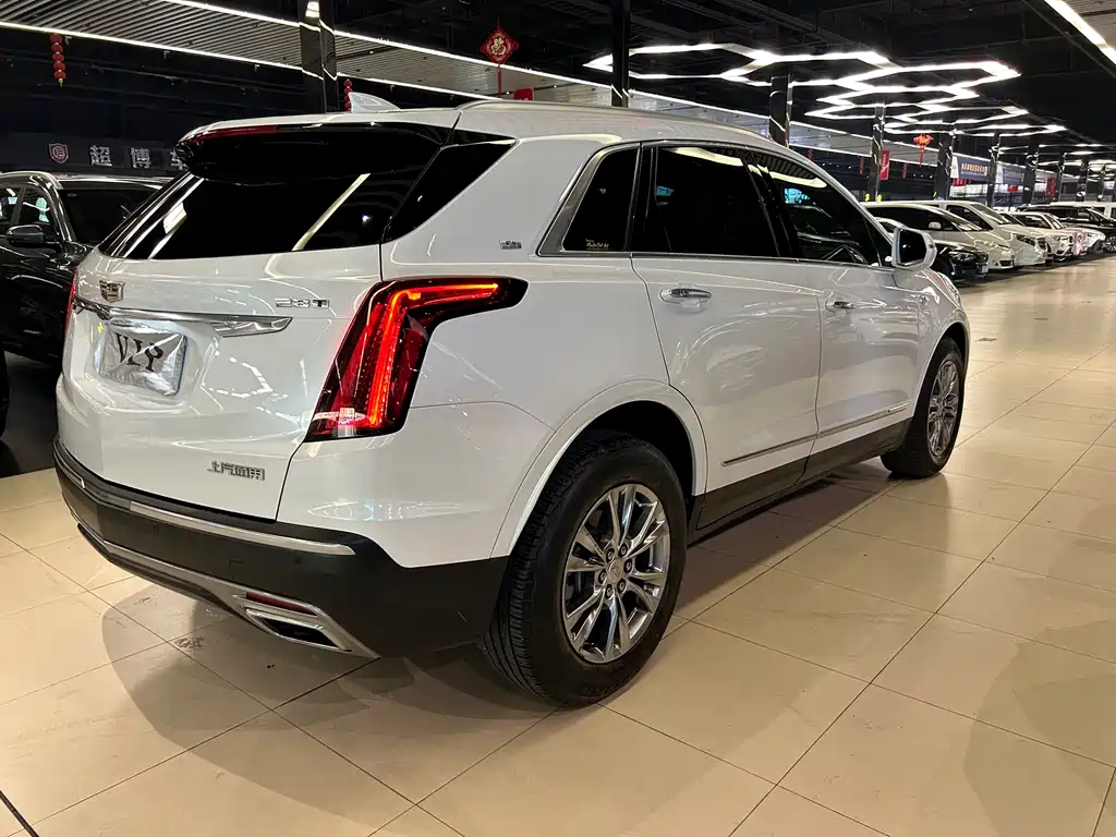 Cadillac XT5 2019 — фото 12