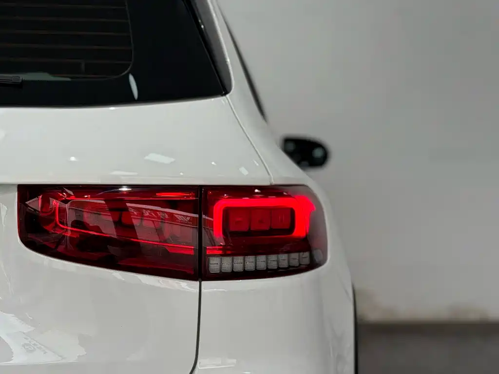 Mercedes-Benz GLB 2021 — фото 19