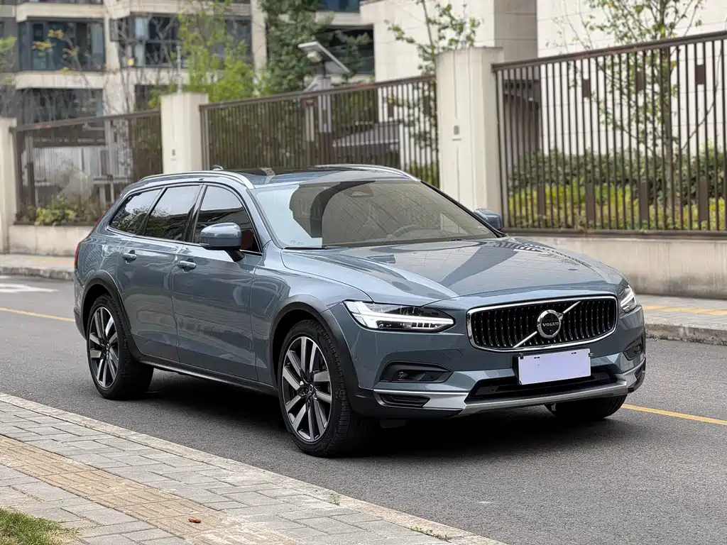Volvo V90 2023 — фото 3