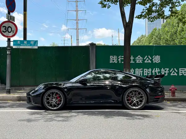 Porsche 911 2021